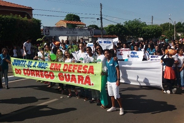 Em defesa do Córrego Guará